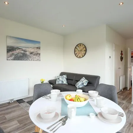 2 Bedroom Cozy In *