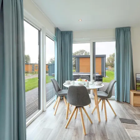 2 Bedroom Cozy In *