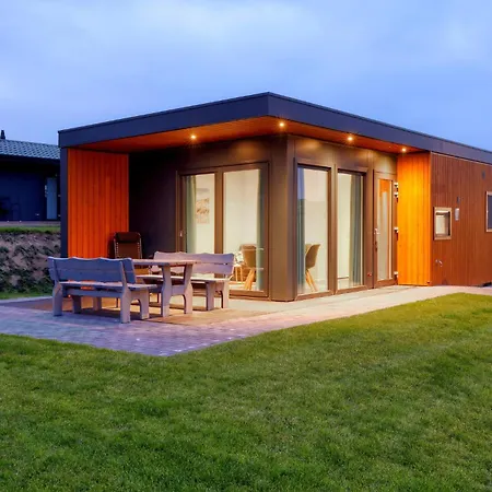 2 Bedroom Cozy In